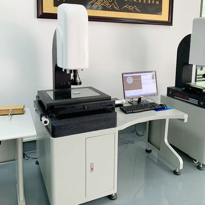 3um دقة دليل CMM آلة عالية الدقة لاختبار القوالب المعدنية